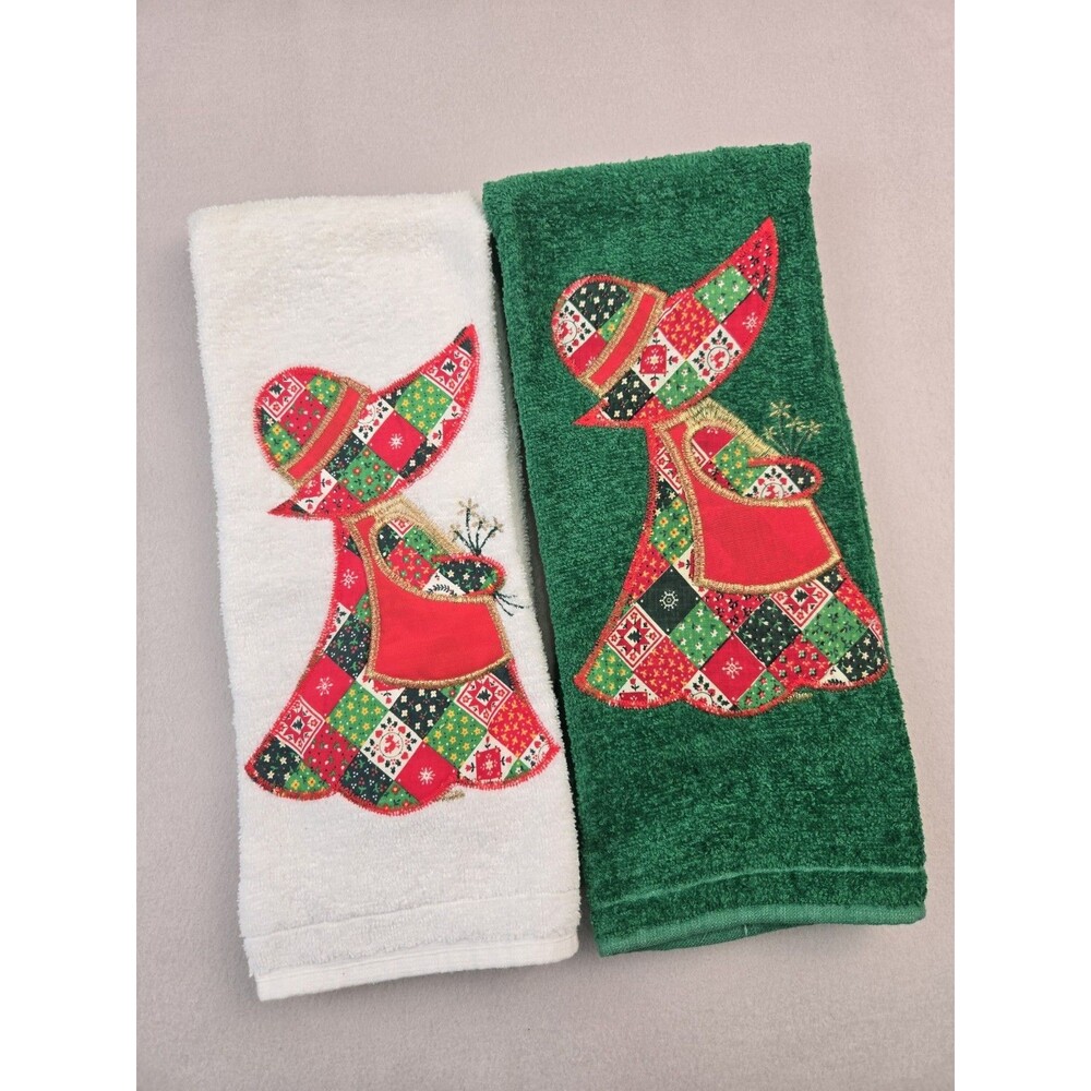 Vintage Cannon Sugar n Spice Christmas Sunbonnet Girl Hand Towel Set of 2 1981
